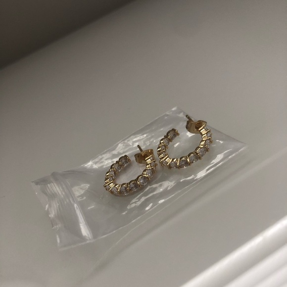 gold earrings from Evry Jewels. - Picture 4 of 4